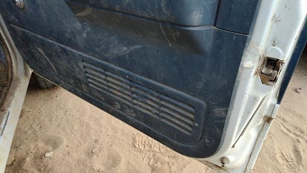 91 Chevy Silverado 1500 Passenger Right Front Door Trim Panel Manual Window Blue — photo 7