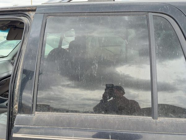 1997-2002 Ford Expedition Driver Left Rear Side Window Door Glass Oem Back — photo 1