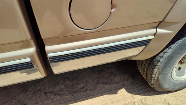 1988-2000 Silverado 2500 Driver Left Rear Moulding On Front Of Box Oem — photo 6