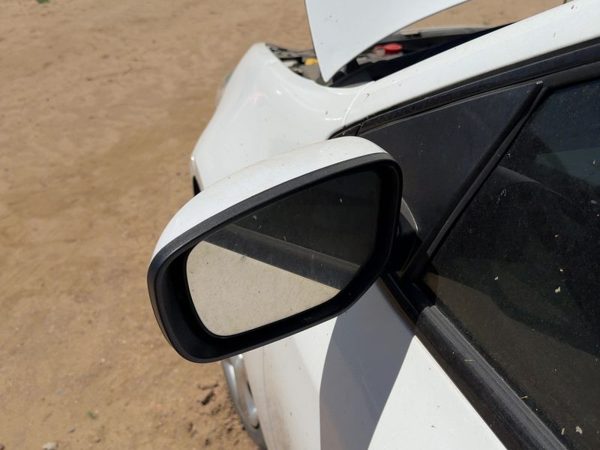 2013-2016 Dodge Dart Driver Left Side Mirror Door Mounted Oem White Pw7 — photo 2