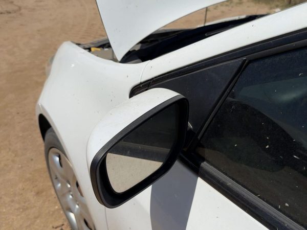2013-2016 Dodge Dart Driver Left Side Mirror Door Mounted Oem White Pw7 — photo 3