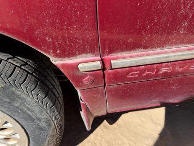 96-00 Town & Country Driver Left Moulding Fender Trim Strip Candy Apple Red Ph2
