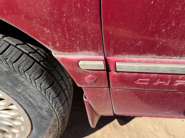 96-00 Town & Country Driver Left Moulding Fender Trim Strip Candy Apple Red Ph2 — photo 3