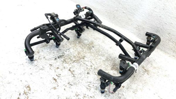 2001-2007 Sierra 2500 Hd Complete Fuel Rail With Injectors Set Loaded Oem 8.1L — photo 4