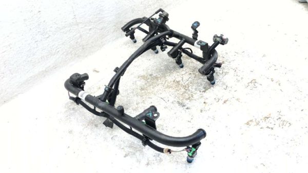 2001-2007 Sierra 2500 Hd Complete Fuel Rail With Injectors Set Loaded Oem 8.1L — photo 2
