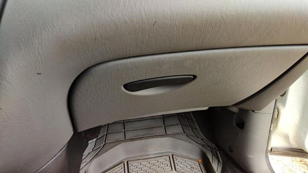 2000-04 Focus Station Wagon Glove Box Assembly Complete Door With Latch Gray Ea — photo 1