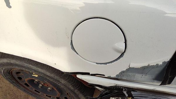 1998-2011 Ford Crown Vic Fuel Tank Door With Hinge Gas Lid Oem Filler White — photo 3