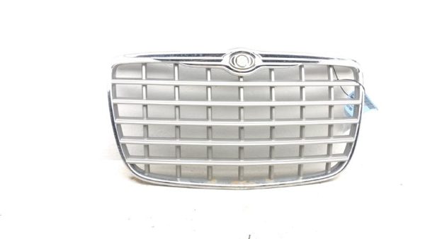 2005-2010 Chrysler 300 Front Grille Oem Chrome 4805926Ac — photo 10