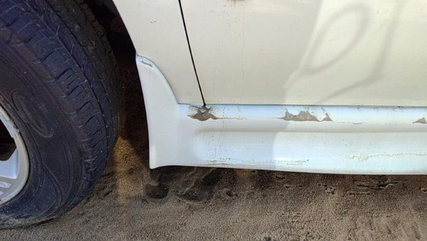 05-08 Uplander Driver Left Lower Rocker Panel Moulding Side Skirt Oem White 50U — photo 6