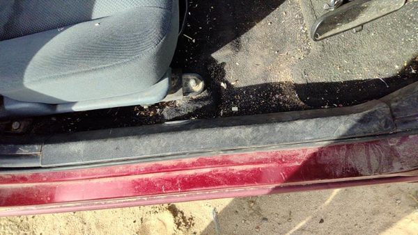 04-12 Mitsubishi Galant Passenger Right Lower Sill Step Moulding Trim Panel Gray — photo 3