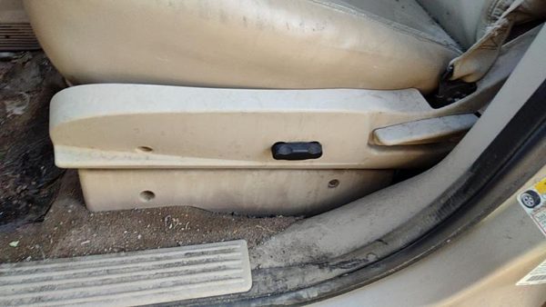 07-09 Grand Vitara Xl-7 Driver Left Side Power Seat Switch With Trim Panel Tan — photo 1