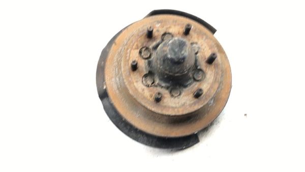84-87 Pup Pickup Driver Left Front Spindle Steering Knuckle With Wheel Hub 4X2 — photo 3