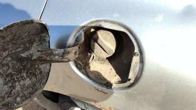 2000-2005 Pontiac Bonneville Fuel Filler Neck Assembly With Gas Cap Oem 25727011