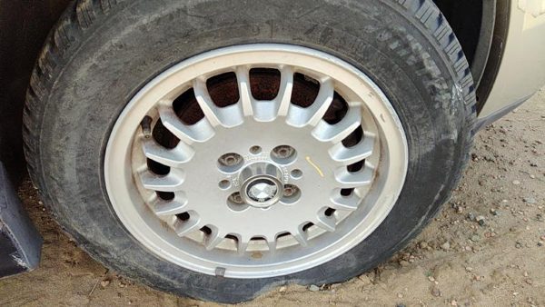 1987-1991 Bmw 325I 14" Aluminum Wheel Oem Factory Rim Silver 14X6 #1 1125688 — photo 2