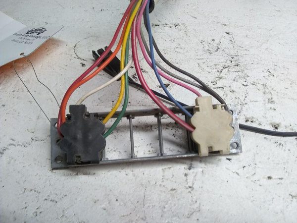 1985 Jeep Grand Wagoneer Passenger Right Window Switch Control with Wiring OEM — photo 3