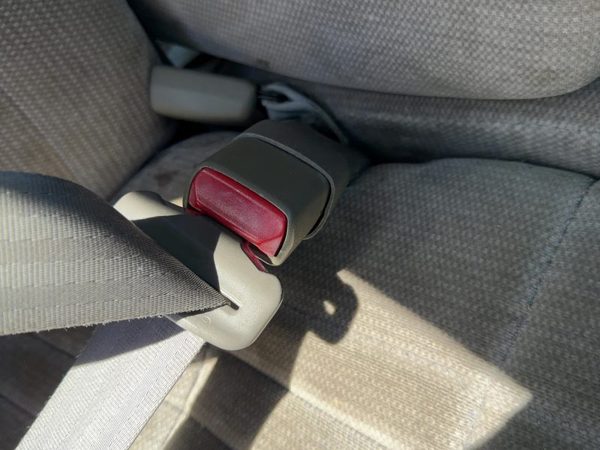 1999 Chevy Lumina Passenger Right Front Seat Belt Buckle Receiver Oem Shale 92B — photo 3