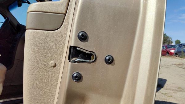 2006-11 Chevy Hhr Passenger Right Front Door Latch With Rods/Cables Oem 22716508 — photo 2