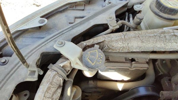 2006-2012 Ford Fusion Windshield Washer Fluid Reservoir With Pump Oem Wiper Tank — photo 2