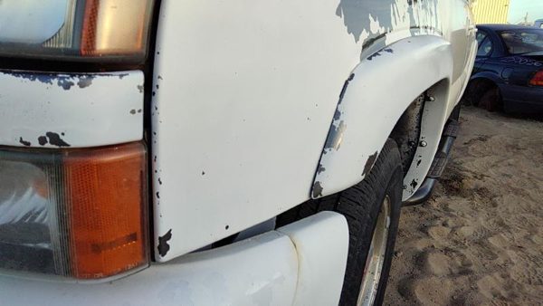 2003-2007 Chevy Suburban Driver Left Front Fender Oem 50U Summit White 88944420 — photo 10