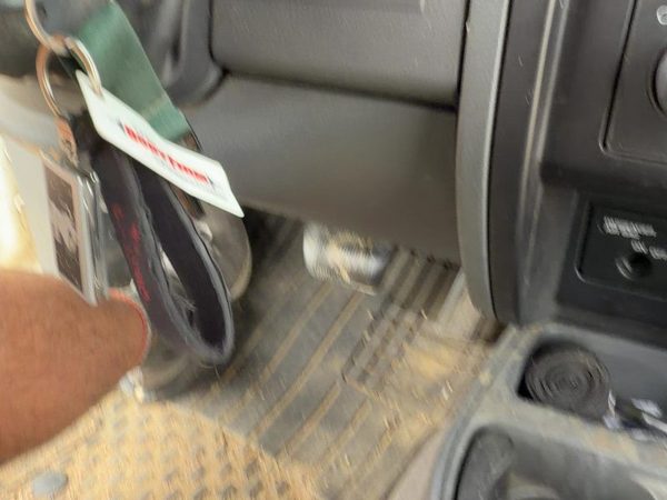 05-07 Dodge Dakota Lower Dash Under Column Knee Bolster Trim Panel Oem Gray P9D5 — photo 5