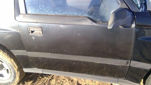 1996 Geo Tracker Front Door RH Black — photo 7