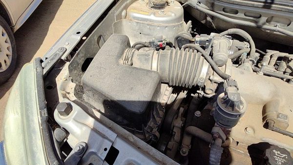 05-09 Equinox Complete Air Intake Cleaner Filter Box Housing With Tube Oem 3.4L — photo 2