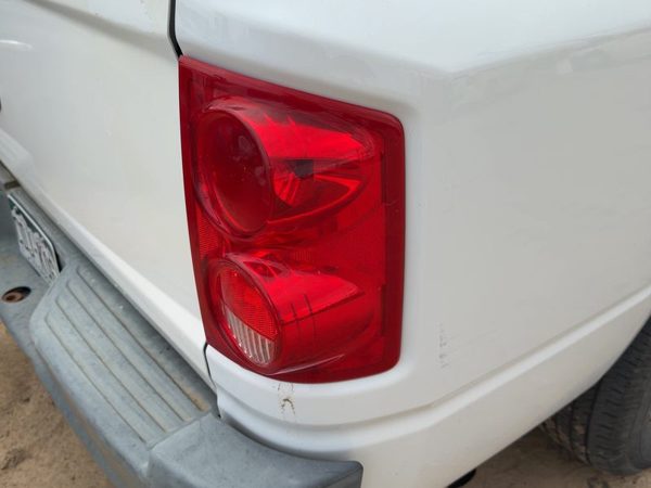 2005-2011 Dodge Dakota Passenger Right Tail Light Brake Lamp Oem Rear 55077604Ad — photo 1