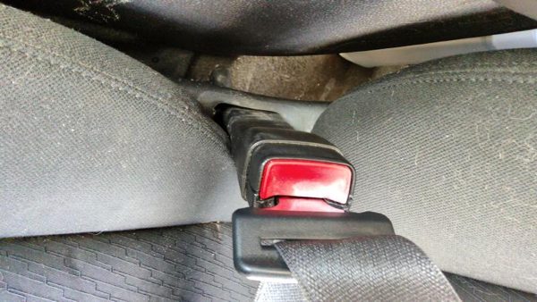 2010 Chevy Tahoe Front Seat Belt Black — photo 3