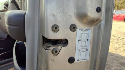 2002 Chrysler Pt Cruiser Passenger Right Front Door Latch With Rods/Cables Oem