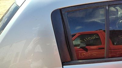 2007-2012 Nissan Versa Passenger Right Rear Moulding On Quarter Panel Oem