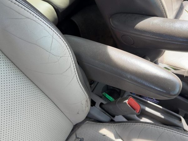 01-05 Pt Cruiser Passenger Right Front Arm Rest Side Seat Oem Taupe/Beige Fl — photo 3