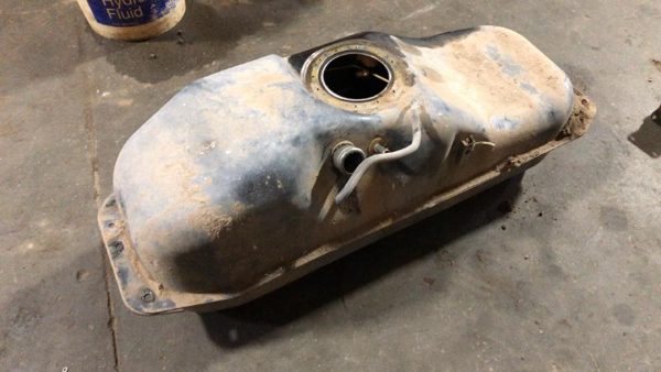 1995-1997 Nissan Hardbody Nissan Hardbody Fuel Tank Oem Gas Tank 15.9 Gallon — photo 4