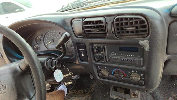 98-02 S10 Pickup Trim Bezel Around Speedometer Oem Dash Surround Panel Gray 12D — photo 2