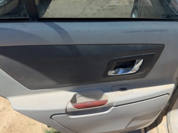 04-06 Cadillac Srx Driver Left Rear Door Trim Panel With Switches Back Gray 132 — photo 2