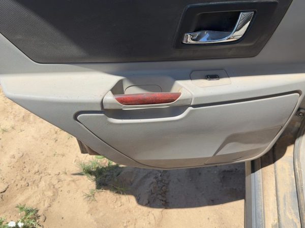 04-06 Cadillac Srx Driver Left Rear Door Trim Panel With Switches Back Gray 132 — photo 5