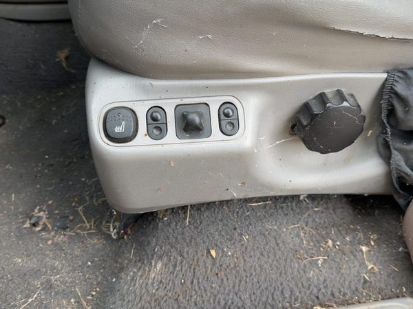 97-02 Expedition Driver Left Side Power Seat Switch With Trim Panel Oem Gray 12 — photo 2