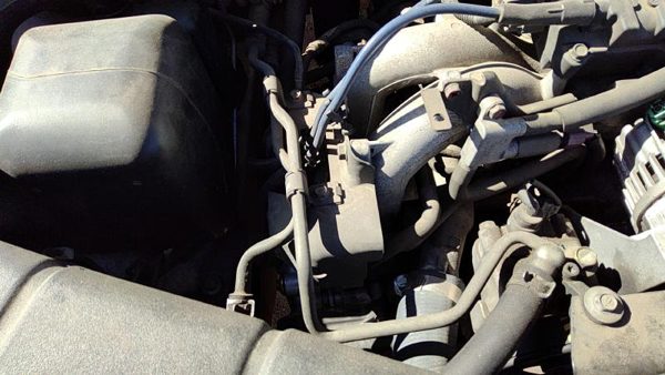 2000-2005 Legacy Outback Passenger Right Valve Cover Oem 2.5L 13264Aa280 — photo 1