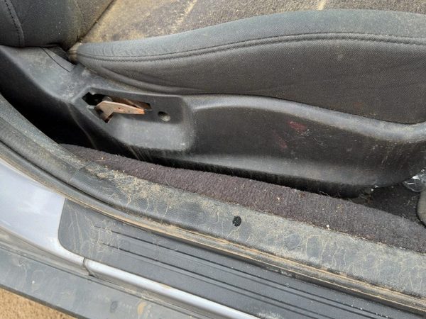 2005-2009 Subaru Legacy Outback Passenger Right Side Seat Trim Panel Oem Black — photo 2
