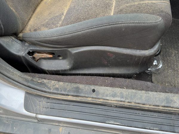 2005-2009 Subaru Legacy Outback Passenger Right Side Seat Trim Panel Oem Black — photo 3