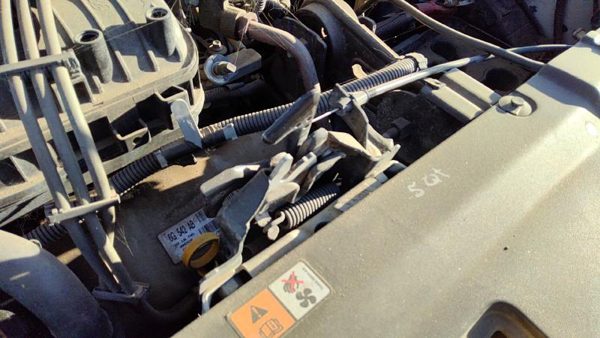 2004-2007 Ford Freestar Hood Latch Assembly With Bracket Oem — photo 2