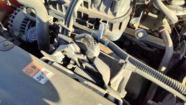 2004-2007 Ford Freestar Hood Latch Assembly With Bracket Oem — photo 3
