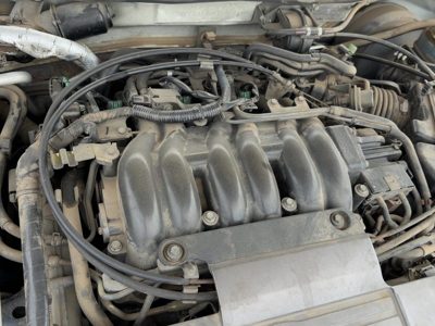 2000-2001 Infiniti I30 Upper Intake Manifold Oem 3.0L 140103Y110