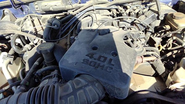 2005 Ford Ranger Engine Cover 4.0L — photo 2