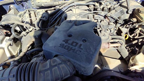 2005 Ford Ranger Engine Cover 4.0L — photo 3