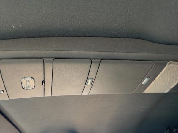 02-05 S10 Blazer Center Overhead Console Dome Light Map Lamp Cubby Graphite 12H — photo 5