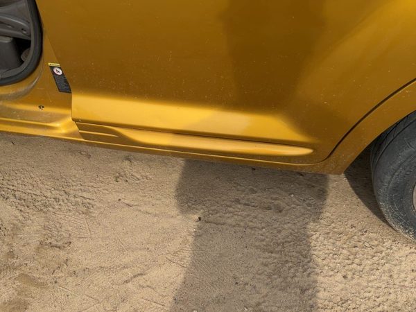 02-05 Pt Cruiser Driver Left Rear Moulding From Door Oem Back Inca Gold Py6 — photo 1