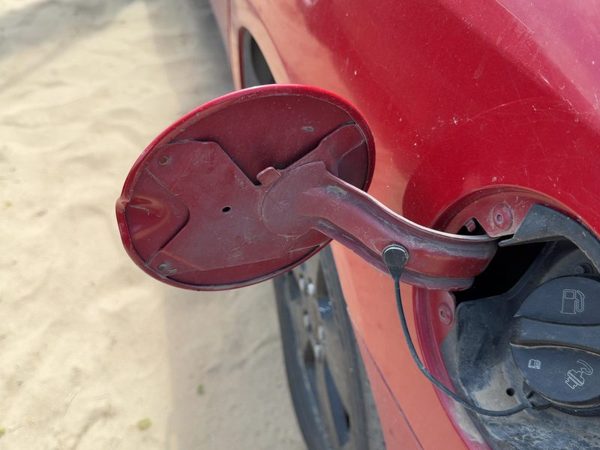 06-16 Impala Fuel Tank Door With Hinge Gas Lid Oem Filler Precision Red 27U — photo 4