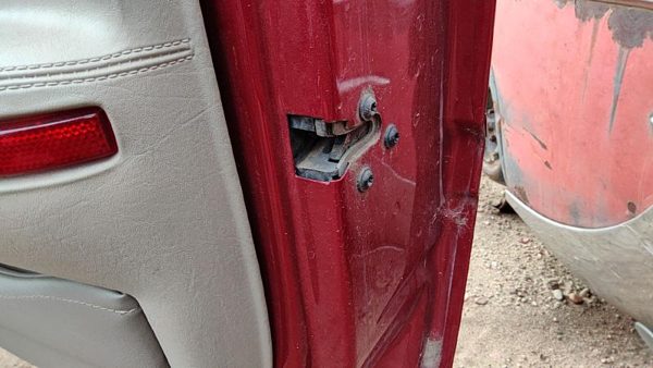 93-02 Cadillac Eldorado Passenger Right Front Door Latch With Rods/Cables Oem — photo 3