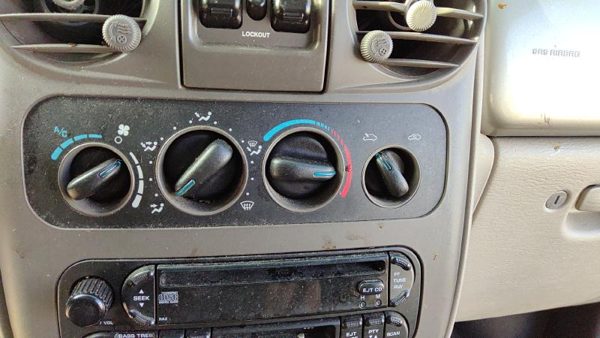 01-05 Chrysler Pt Cruiser Temperature Control Module In Dash Heater Ac Head Unit — photo 3