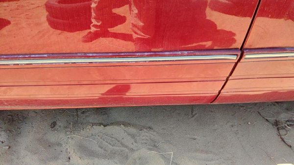 04-07 Town Country Driver Left Front Moulding From Door Oem Trim Strip Red Prh — photo 2